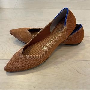 NWOB Rothy’s size 6 fawn point